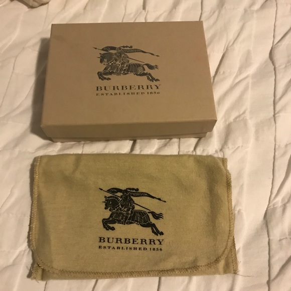 BURBERRY Heart Coin Purse - STILL AVAILABLE - Picture 7 of 7